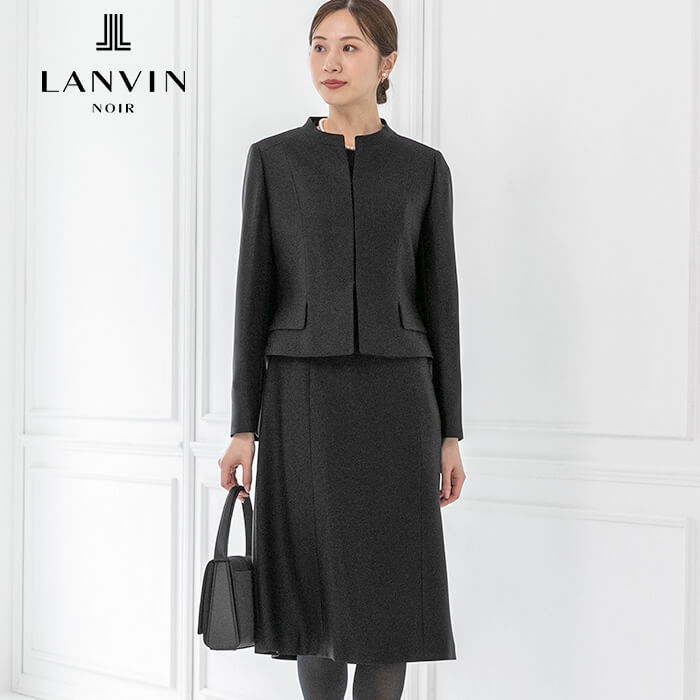 ベーシックな中にモードが薫るアンサンブル 13号・ブラック｜東京