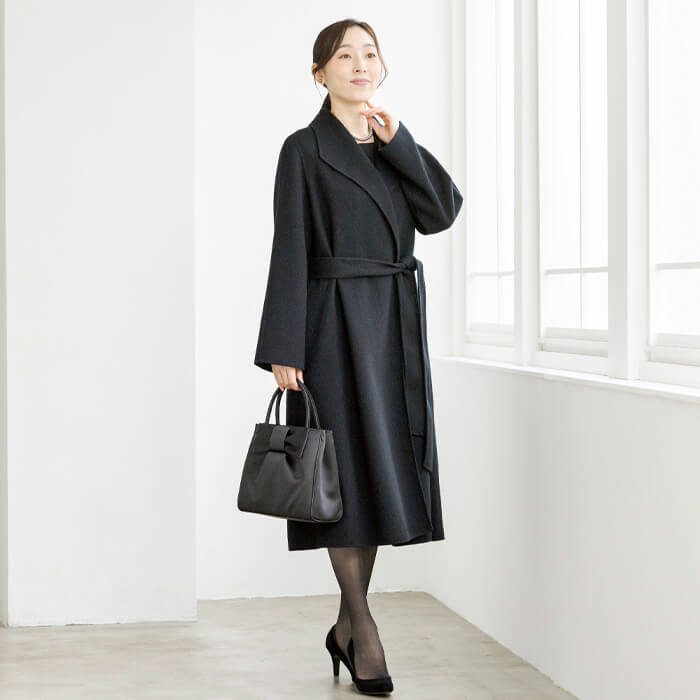 ベルト付｜カシミヤ混のウールコート M・ブラック｜東京ソワール