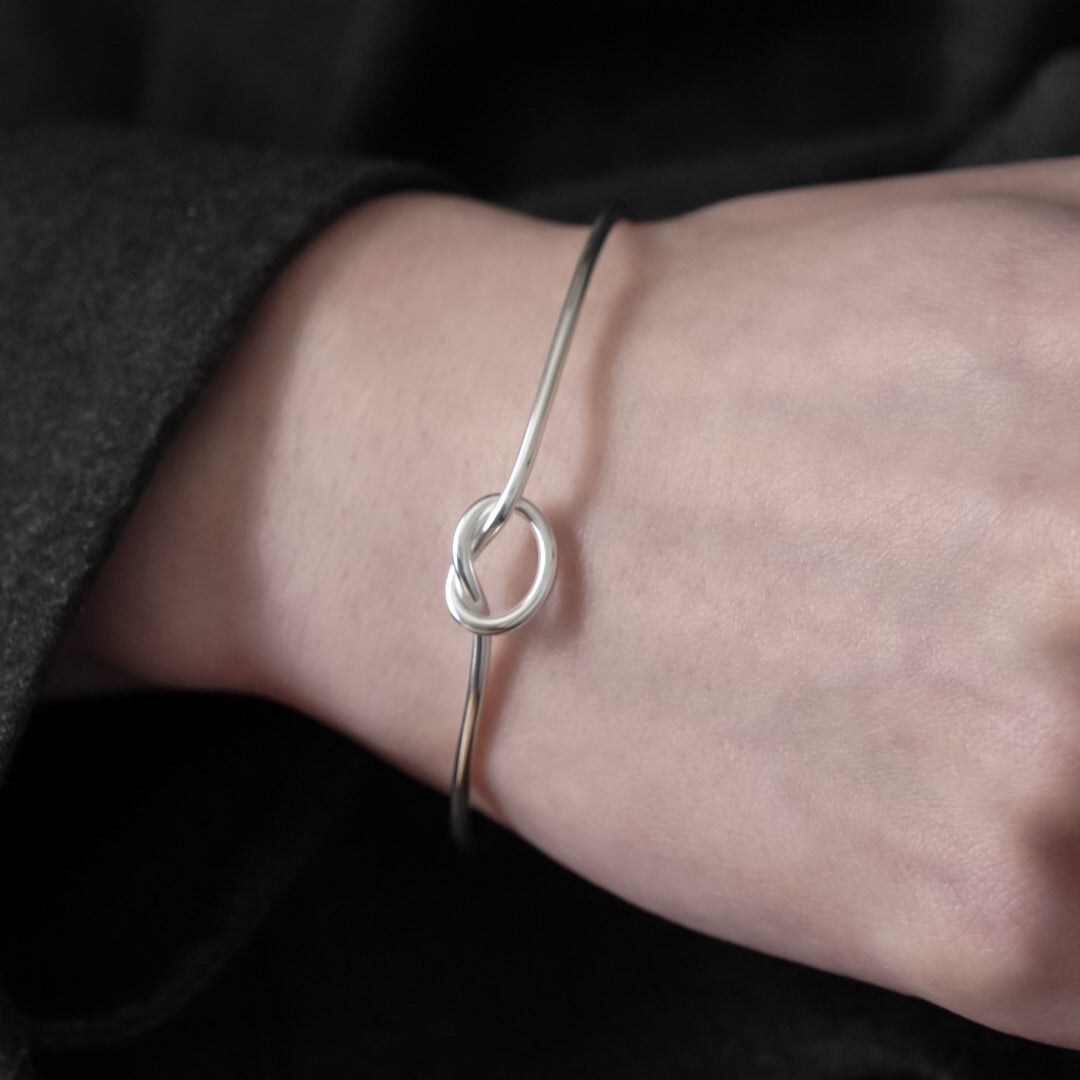 Knot Bangle 【Silver925】 – FLÜGEL