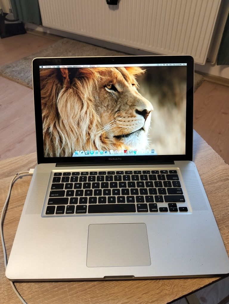 Macbook pro i7 ssd 16 gb ram Tarnaveni • OLX.ro