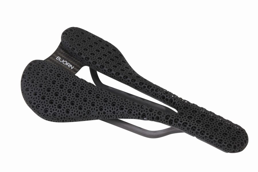 快適なカーボンサドルを展開、モスクワ生まれの新ブランド「BJORN