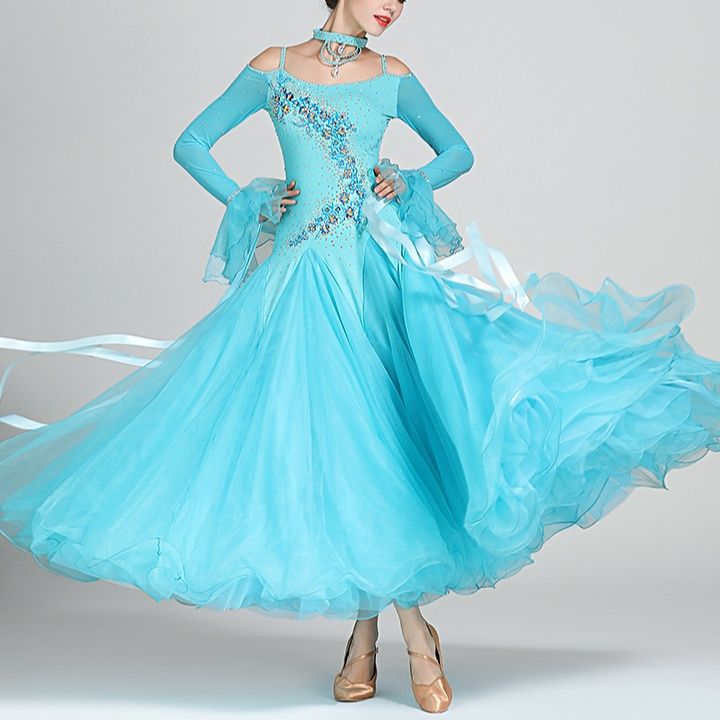 煌めくビジュー装飾オフショルダー社交ダンスセットアップ ヨーロッパ