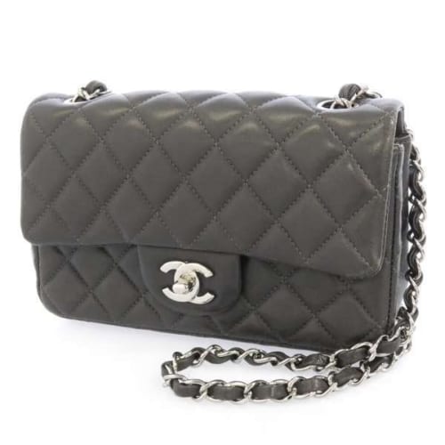 2025年最新】シャネル(CHANEL)のバッグ「マトラッセ」の定価・特徴を