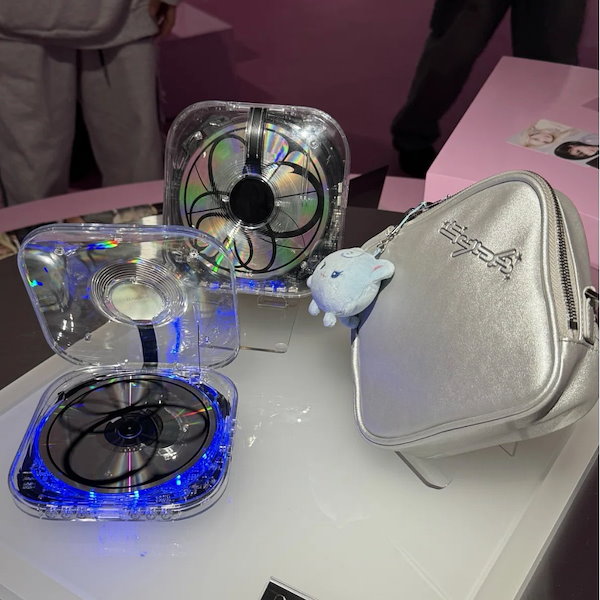 Qoo10] SMエンターテインメント 【安心の国内発送】【即日発送】【現地買付