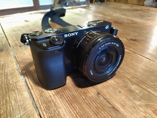 ソニーミラーレス一眼「α6000」レビュー！おすすめレンズまとめ｜げんふう