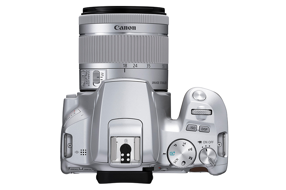 一眼レフだけど軽い！瞳AFを搭載した小型ボディの「キヤノン EOS Kiss