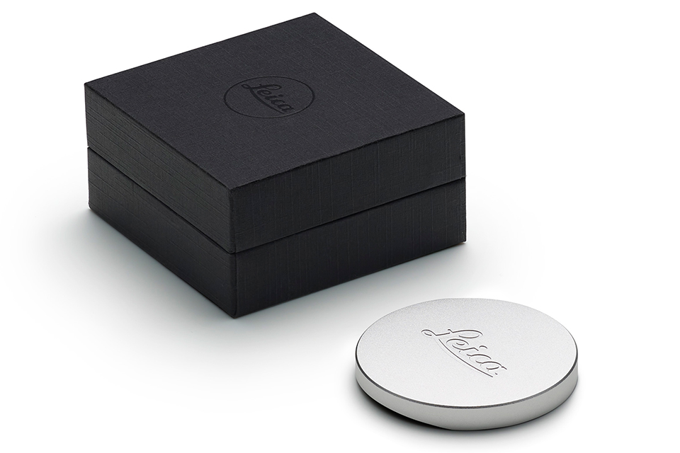 着せ替えて楽しみたい！ ライカのスマホ「Leitz Phone 1」をドレス