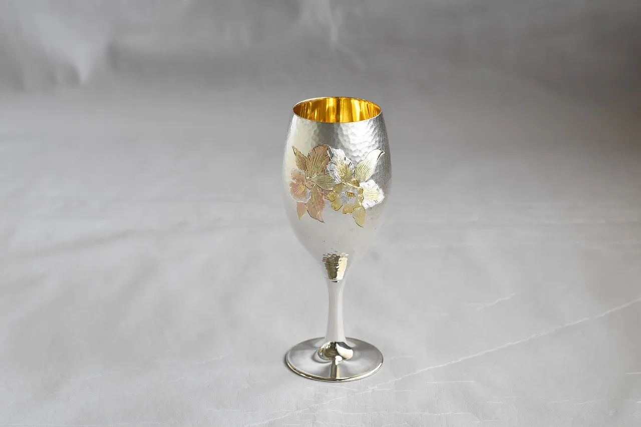 奥山峰石作・ワイングラス『カトレア』 ｜ 内藤銀器製作所