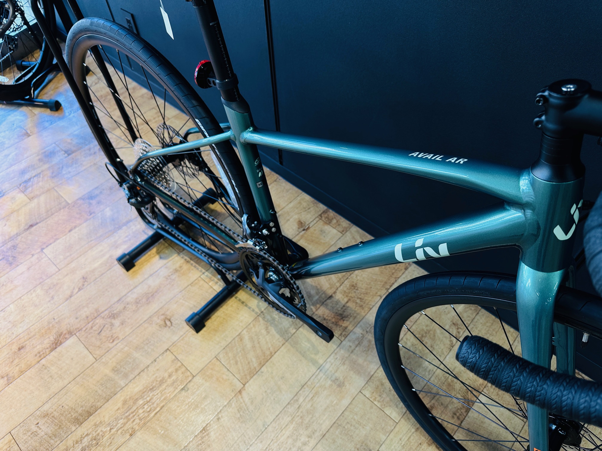 CONTENDとAVAILの新型車両が入荷しました！ ｜ ジャイアントストア国立