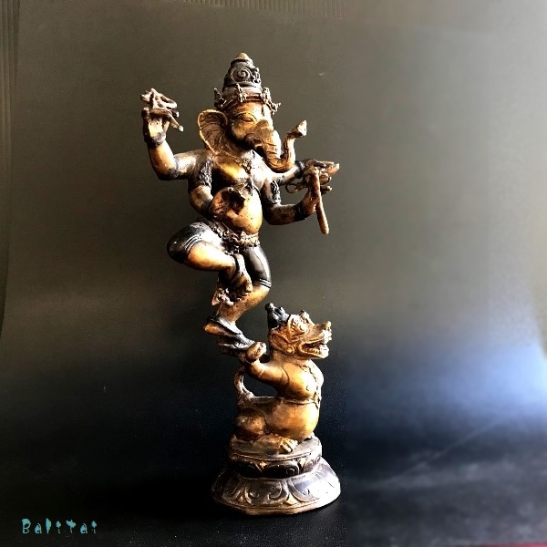 ネズミに乗ったｶﾞﾈｰｼｬの像／ 置き物／ ガネーシャ像 | 仏像・神像