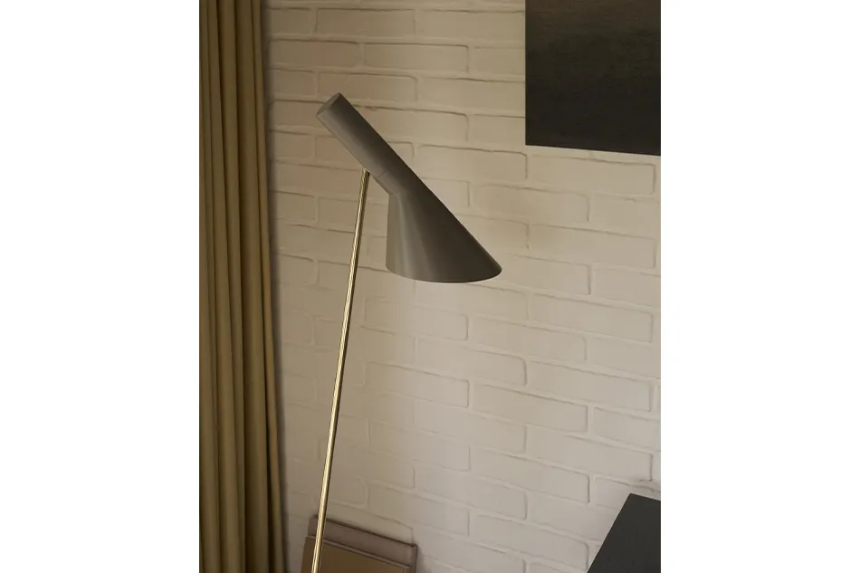 AJ Floor Lamp(エージェイ フロア ランプ）/Louis Poulsen（ルイス