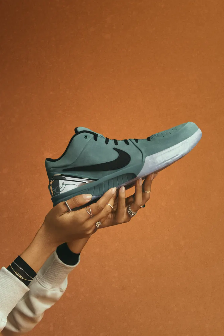 NIKE KOBE 4 PROTRO GIRL DADが6/7に国内発売予定【販売店舗掲載中