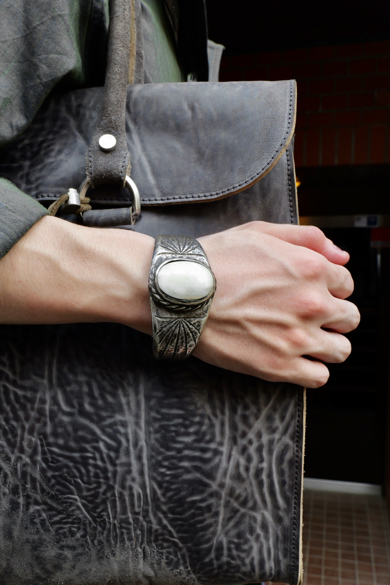 BACKLASH × JUN UEZONO. Pure Silver(Silver 1000) / Deer Horn Bangle