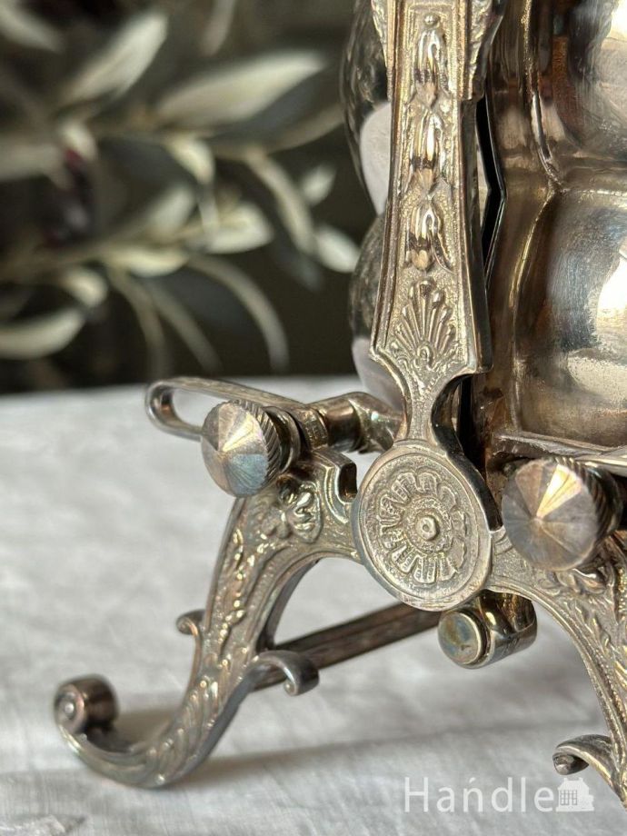 イギリスのマッピン＆ウェブ社のシルバー、貝殻の形がおしゃれな