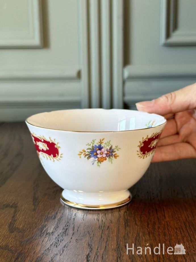 イギリスから届いたアンティークの食器、Queen Anne（クィーンアン）の