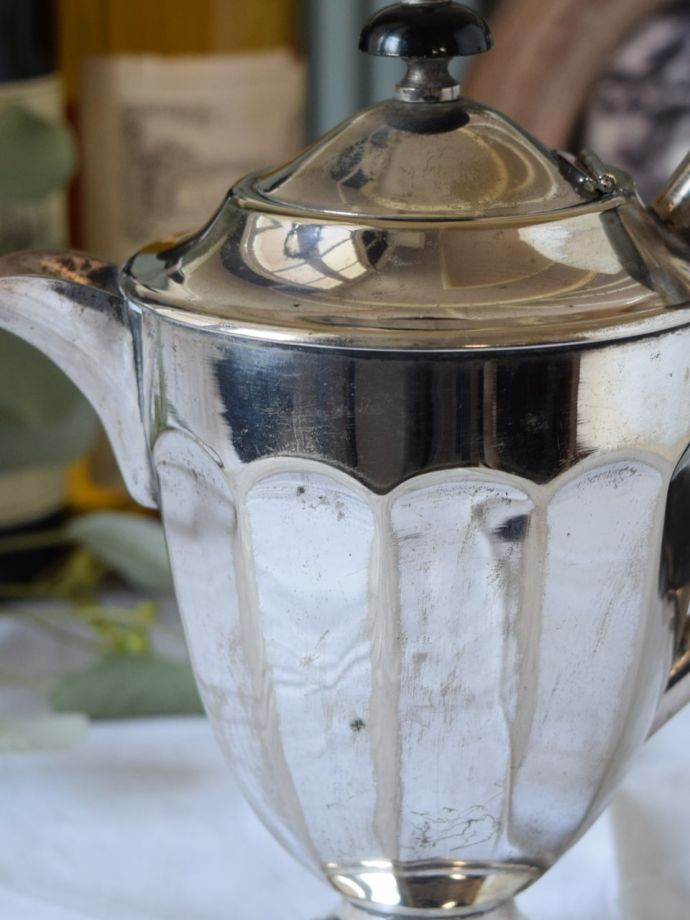 英国のアンティークシルバー食器、シルバープレートのティーポット(k