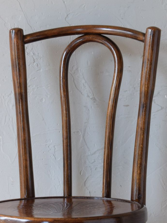 英国アンティークのおしゃれな曲げ木椅子、ユーバックデザインのベント