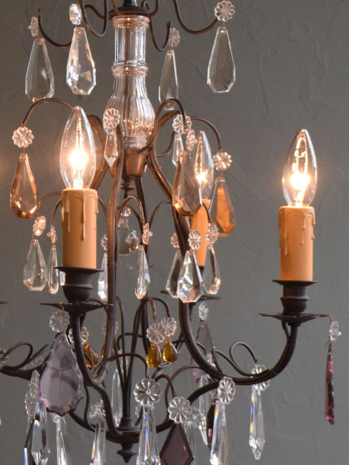 フランスから届いたアンティークのおしゃれな照明、パープル色のガラス