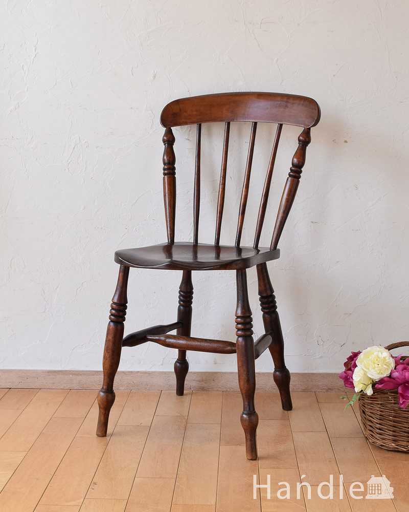 背もたれがポイントのイギリス輸入の木製いす、アンティークキッチン