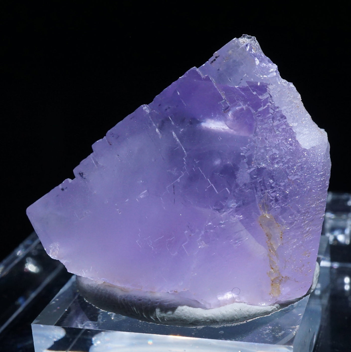 消える赤蛍光》スペイン ベルベス産 フローライト – 天然石ハッピーギフト