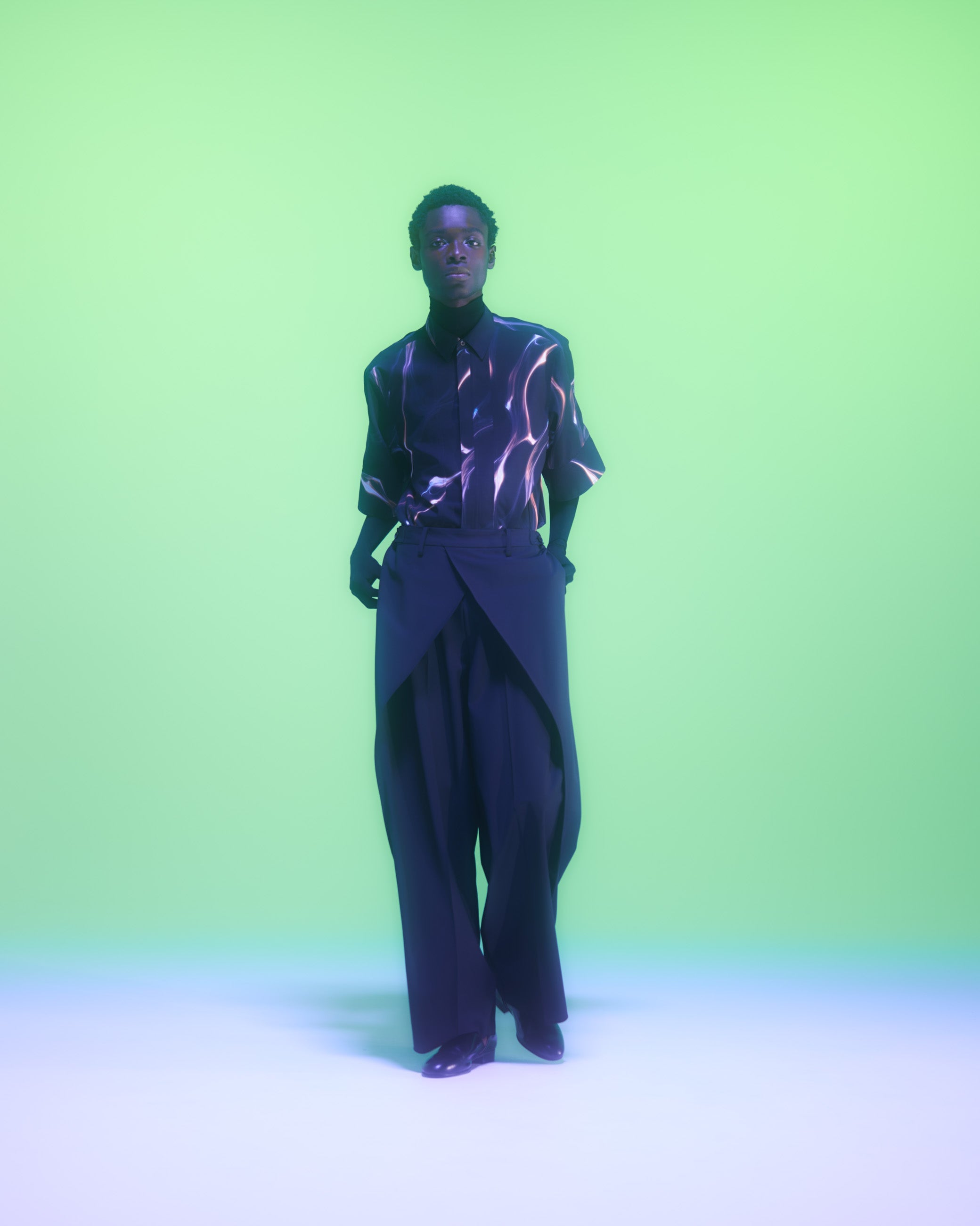 Neu Tri Shirt / dark – HATRA OFFICIAL