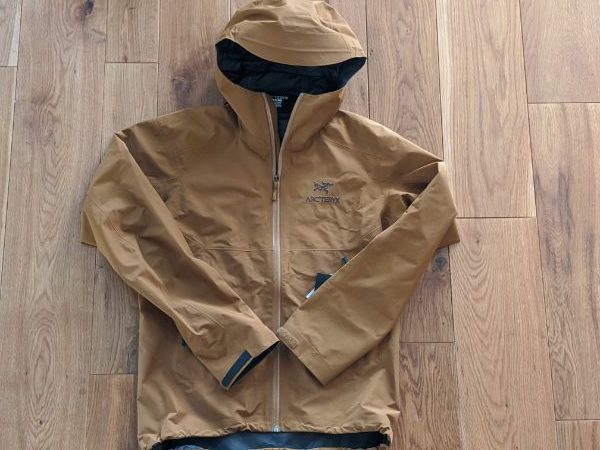 アークテリクス・ゼータSLジャケット】ベータSL・後継モデルの着用