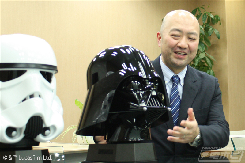 スター・ウォーズの等身大マスク保冷庫 家電なのにこだわったその造形