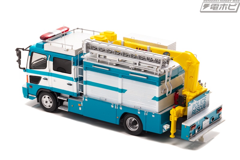 警察本部警備部機動隊レスキュー車両」仕様の日野レンジャーがレジン製