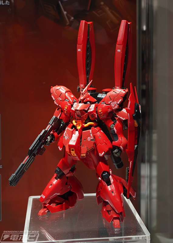 ガンプラ「RG MSN-04FF サザビー」が展示！「HG ガンダムデスサイズ