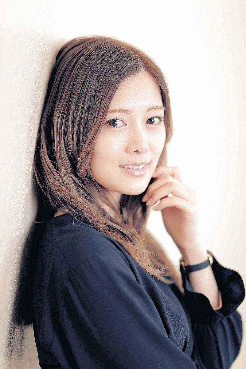 乃木坂の絶対エース・白石麻衣が年内卒業へ「外に立って見守りたい