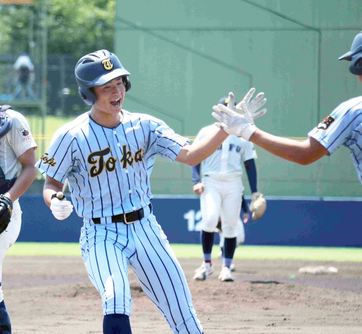 山梨】東海大甲府8年ぶり夏の甲子園に王手、主将の兼松実杜が2打席