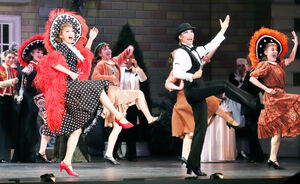 名作「ミーマイ」宝塚歌劇星組で7年ぶり開幕 専科スター・水美舞斗