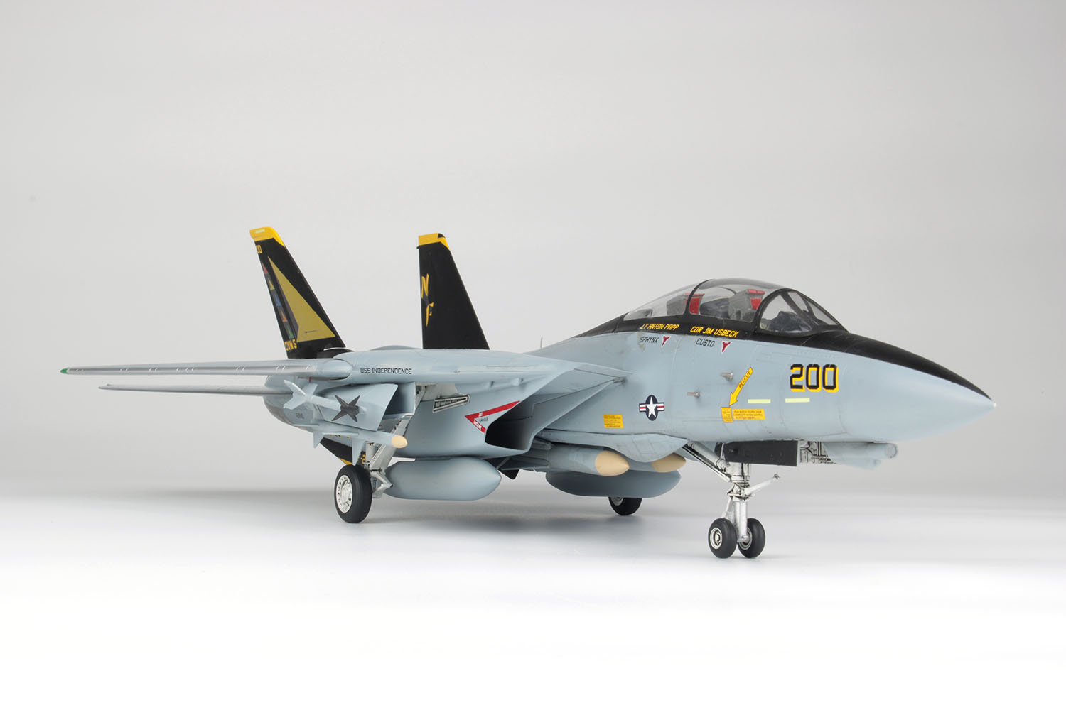 1/48 アメリカ海軍 F-14A トムキャット VF-21 フリーランサーズ 厚木