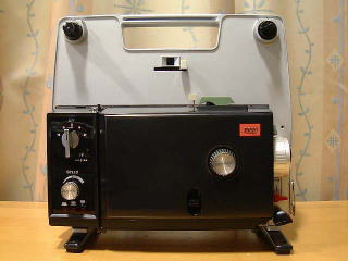 映写機クリニック 5分800円 8mmフィルムをDVDへダビング