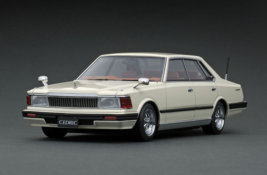 IG1461 1/18 Nissan Cedric (P430) 4Door Hardtop 280E Brougham White