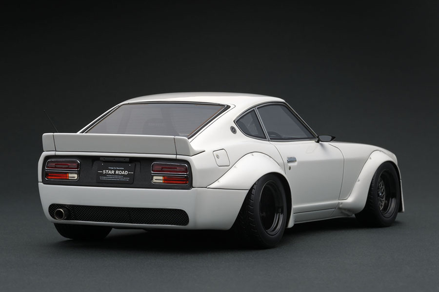 IG1361 1/18 Nissan Fairlady Z (S30) STAR ROAD White | LINE UP