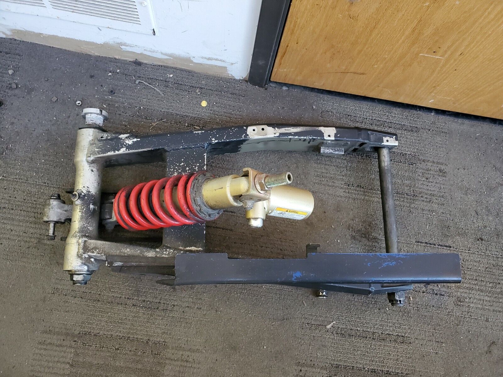 02-05 KAWASAKI NINJA ZX12 ZX12R Rear Back Swingarm Shock Swing Arm