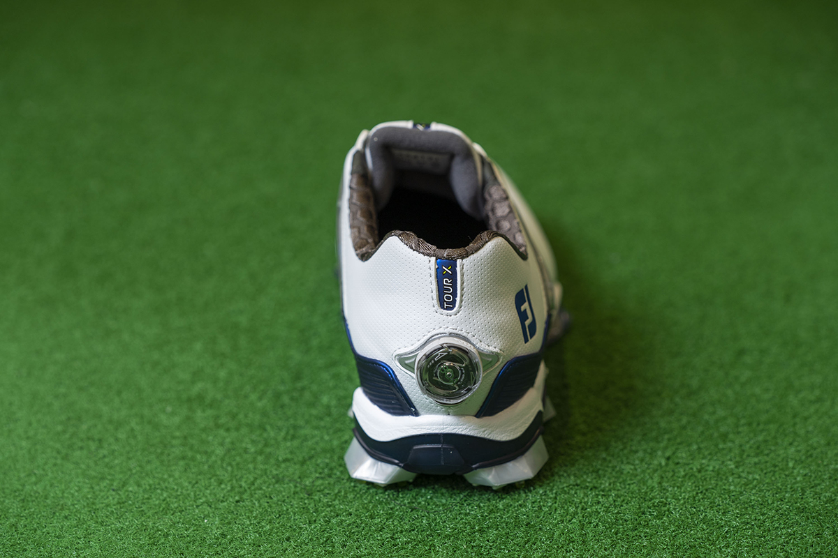 フットジョイ「ツアーX ボア シューズ」を試し履き｜GDO ゴルフ