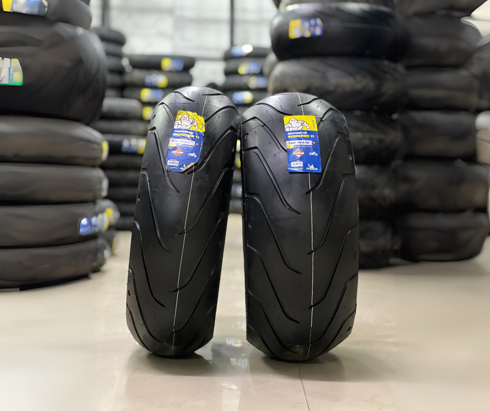Shop Michelin Scorcher 11 240/40R18 | Torque Block
