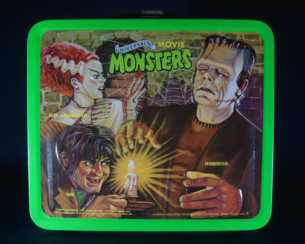 Close Upthe 1979 Universal Monsters Lunch Box! - Mego Talk