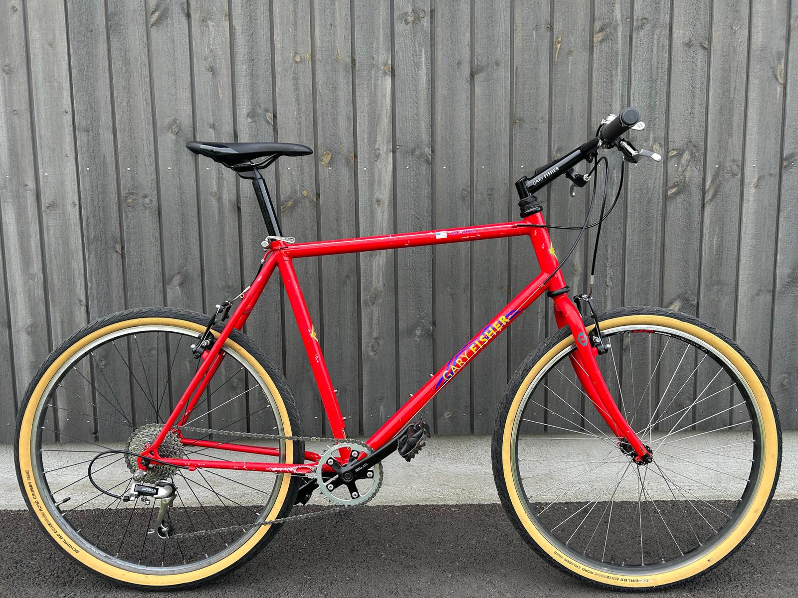 90年代のGary Fisher Advanceみたいな、スチールフレームのビンテージ