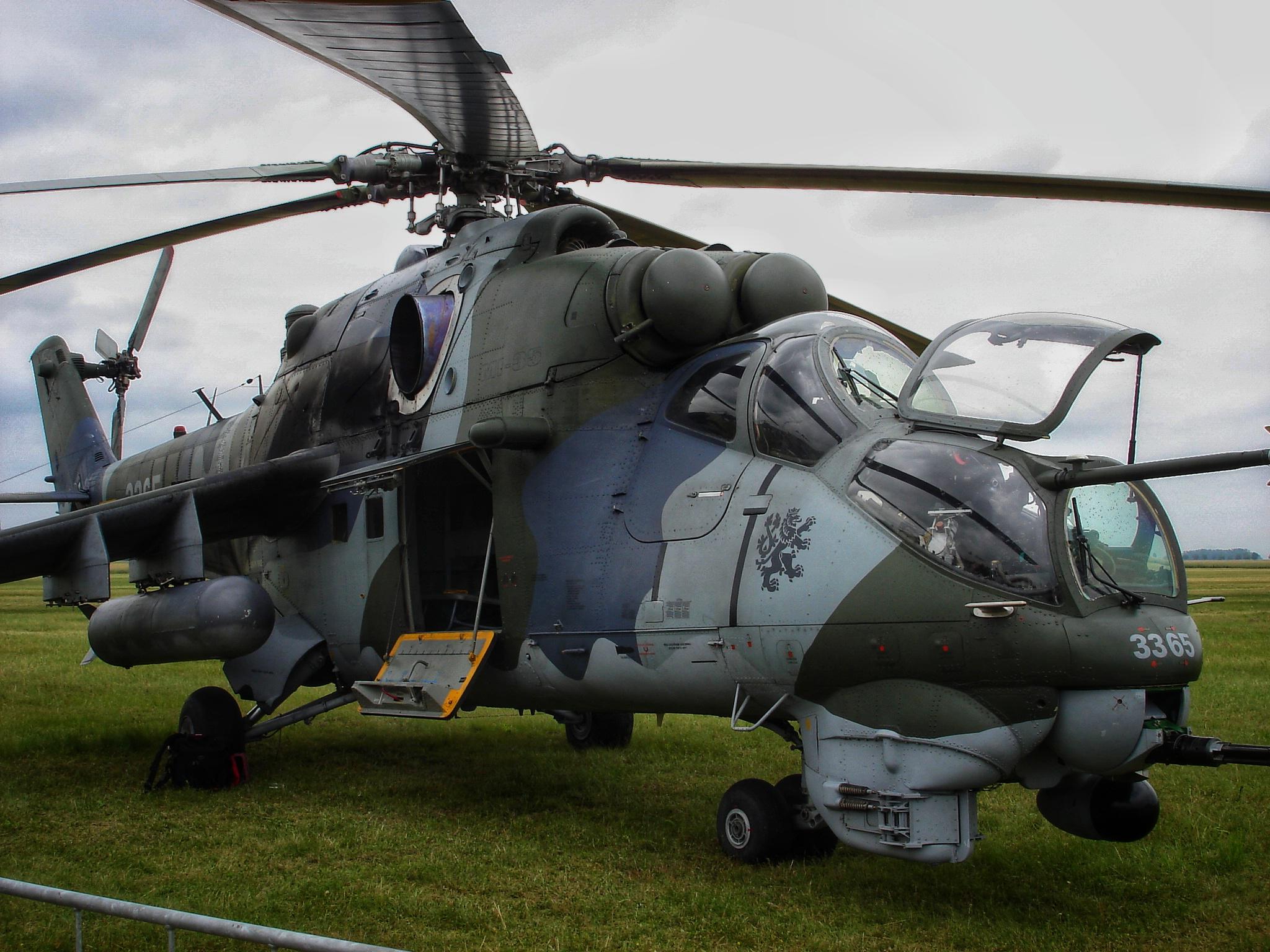 2009年のチェコ空軍のMi-24D。これらのヘリコプターは現在、アメリカ製