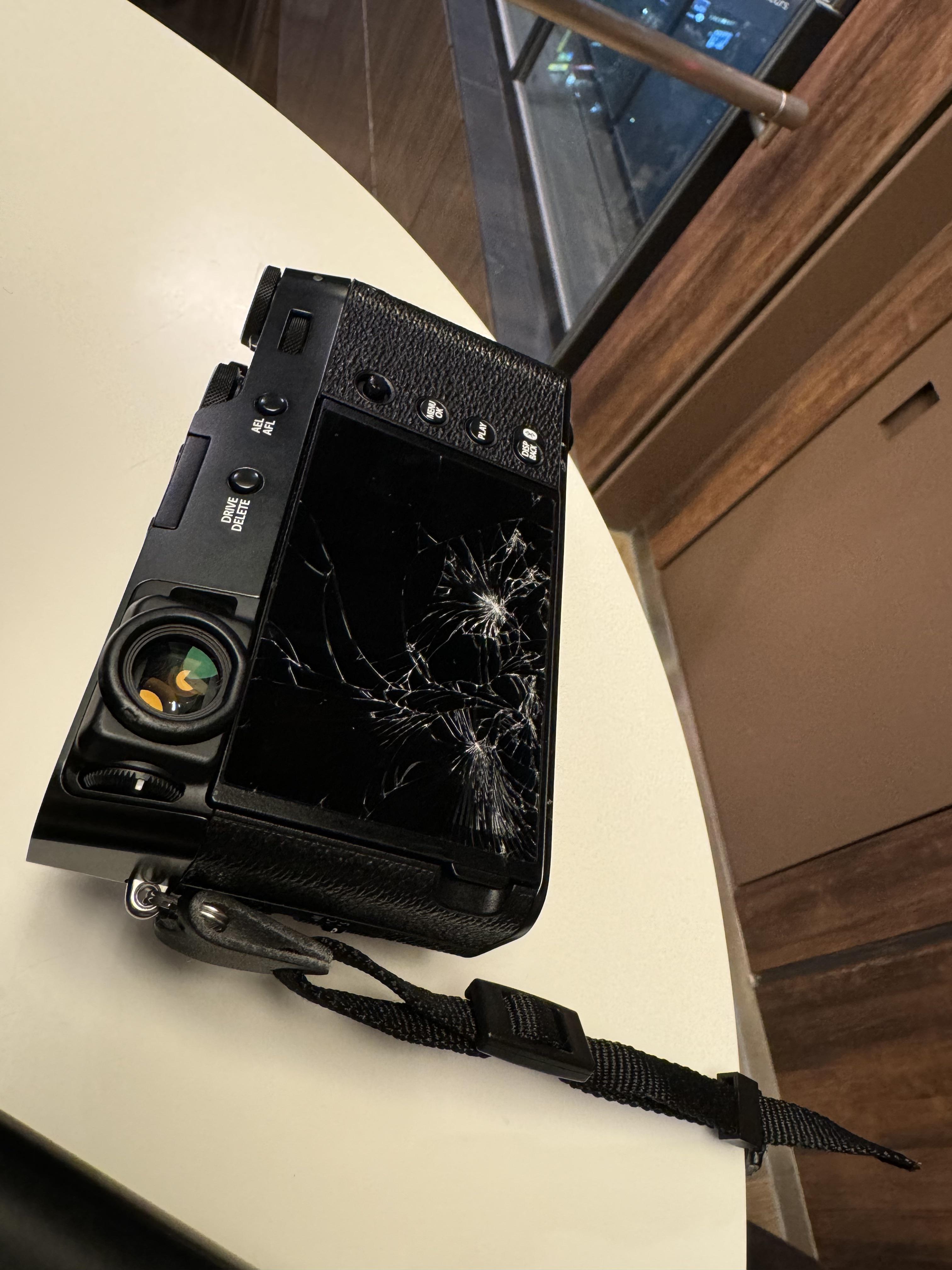 New X100vi dropped with LCD crack 😭 : r/fujifilm