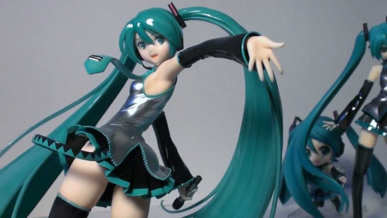 Otaku Corner 1/8 Good Smile & 1/7 Max Factory Hatsune Miku Tony