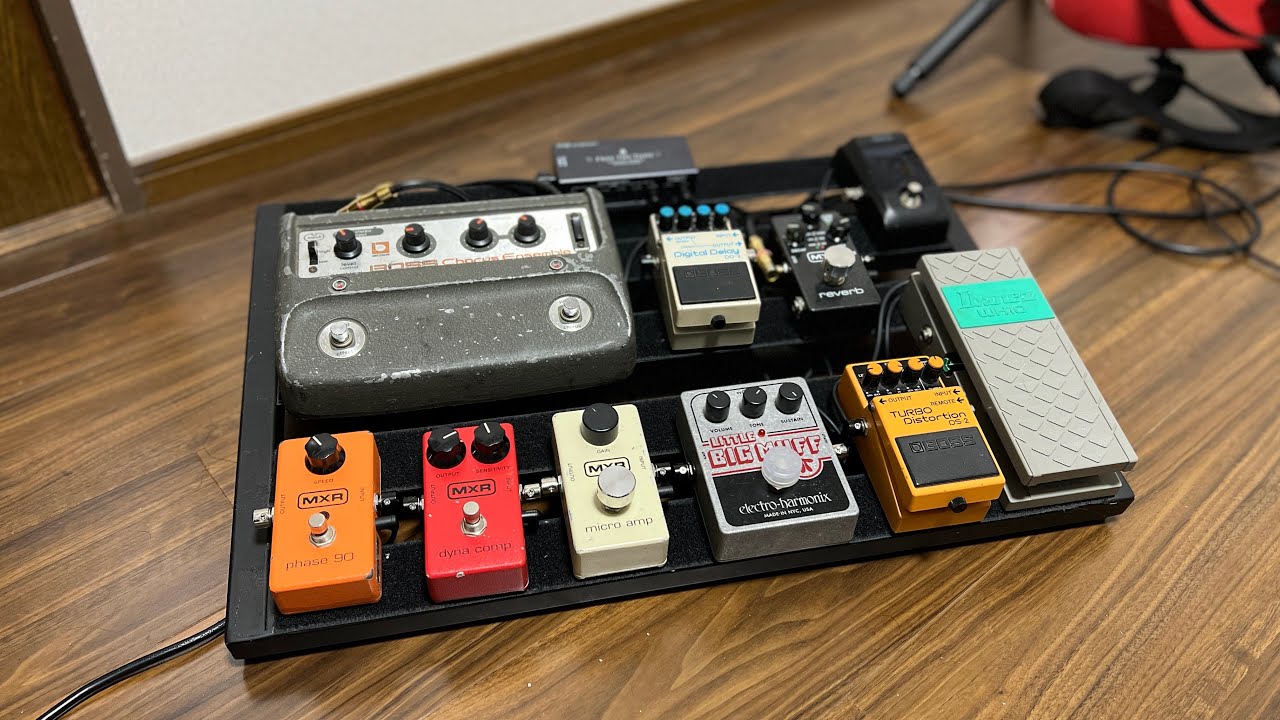 Making an old Frusciante-like board - YouTube