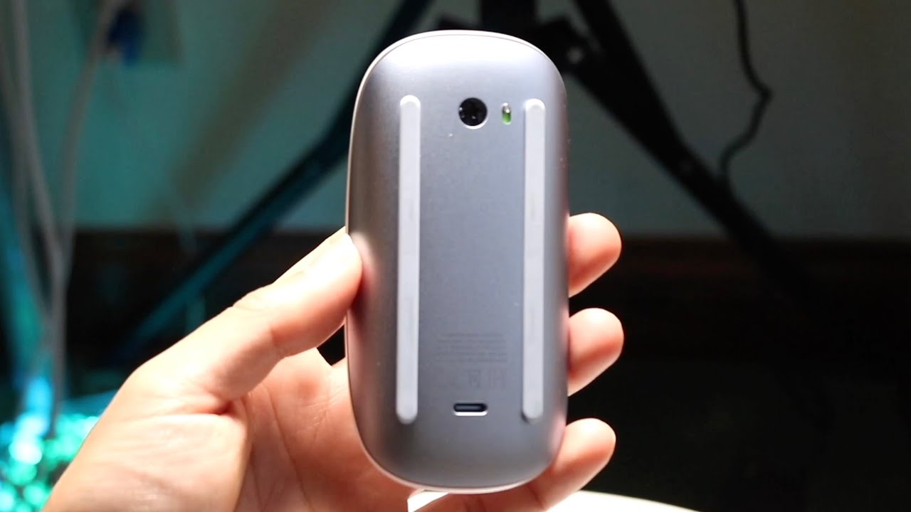 Magic Mouse (USB-C) In 2025! (Still Worth Buying?) (Review) - YouTube