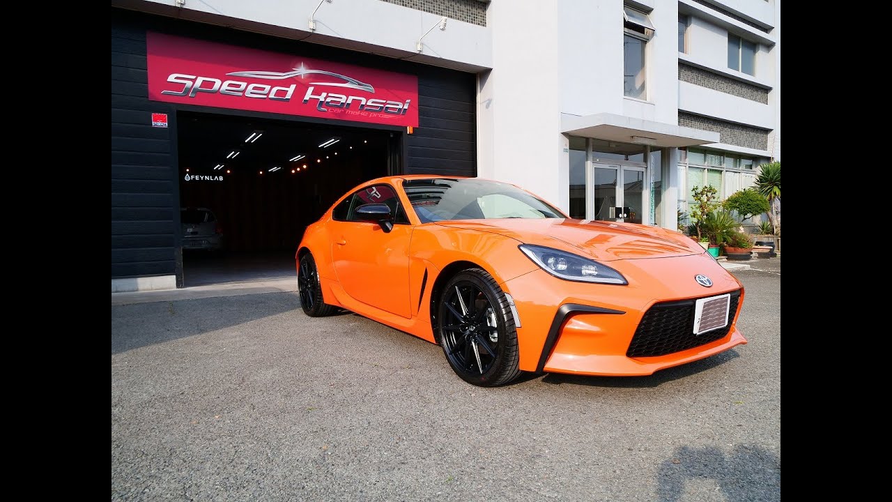 トヨタGR-86 3BA-ZN8 10周年記念車 フレイムオレンジパールメタリック