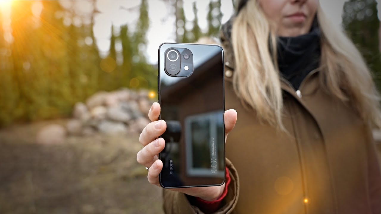 Xiaomi Mi 11 Lite Review - Great Phone But the Competition is