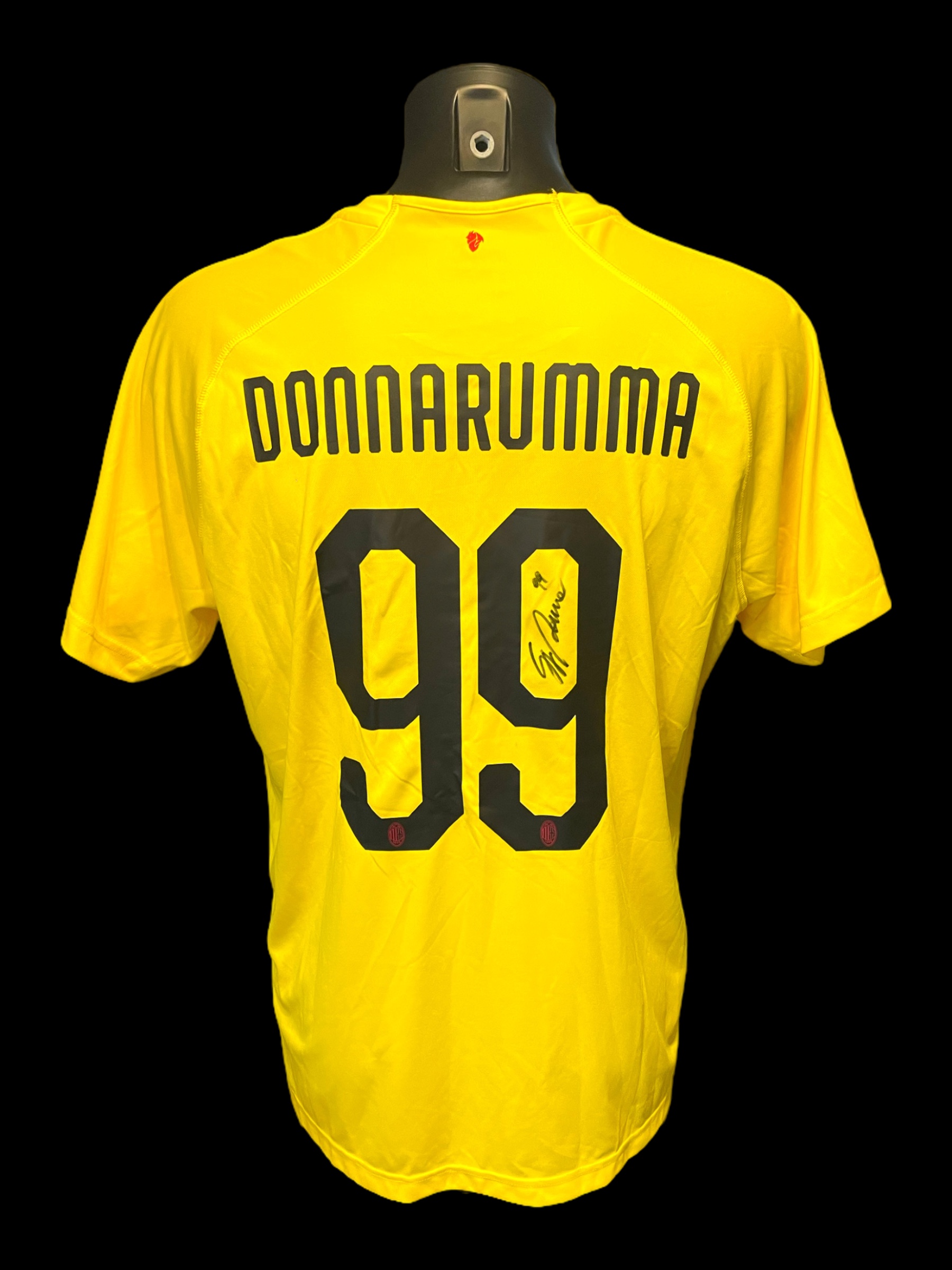 Signed! Gianluigi Donnarumma #99 AC Milan 2018-19 - Footyhammer