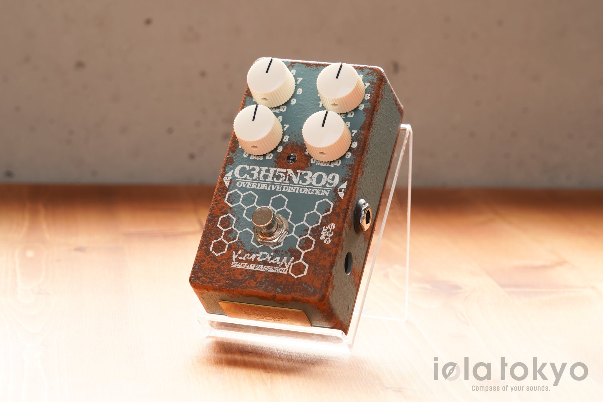 KarDiaN C3H5N3O9 ニトログリセリン M6 300台限定カラー